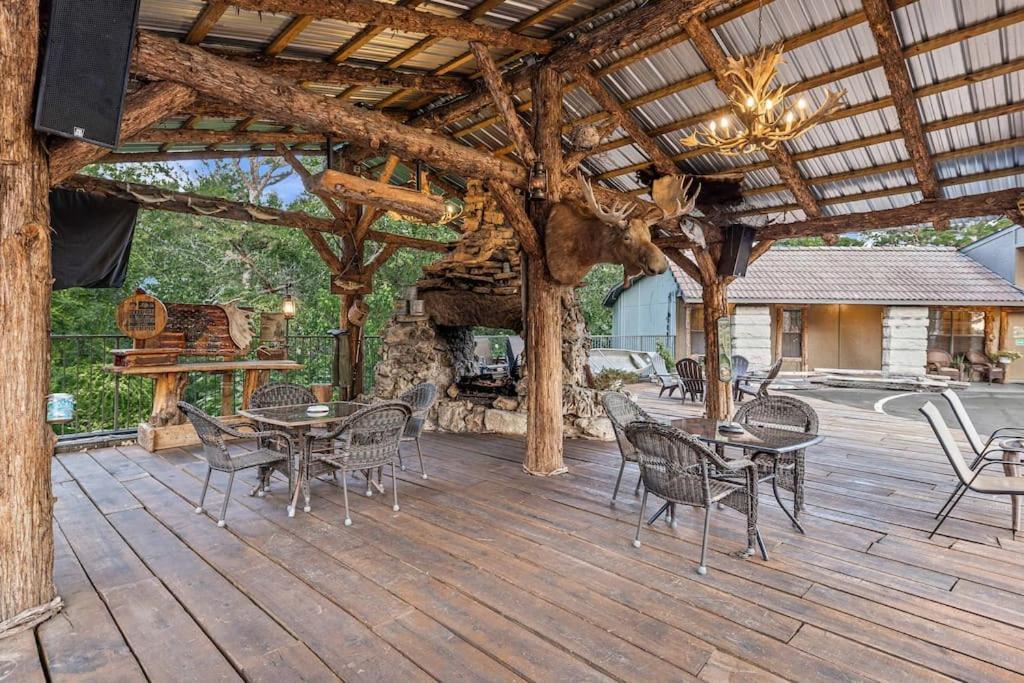 Stonegate Lodge 2 Queen Beds Fast Wifi 50In Tv Salt Water Pool Room # 305 Eureka Springs Exterior photo