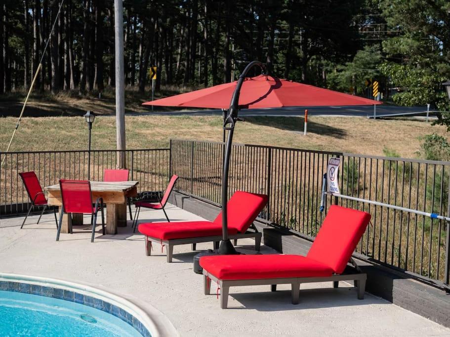 Stonegate Lodge 2 Queen Beds Fast Wifi 50In Tv Salt Water Pool Room # 305 Eureka Springs Exterior photo